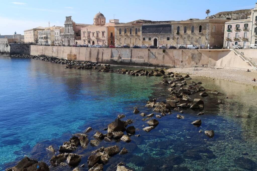 Sea-View Terrace & Bikes Moon Ortigia Holiday Home Syracuse Esterno foto