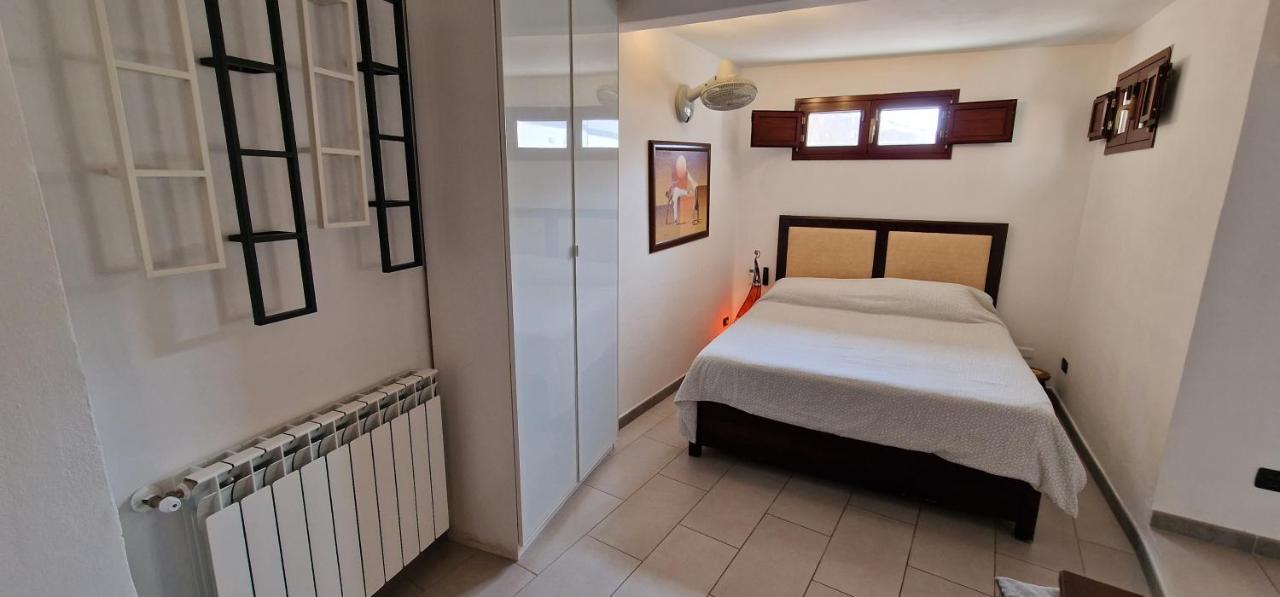 Sea-View Terrace & Bikes Moon Ortigia Holiday Home Syracuse Esterno foto
