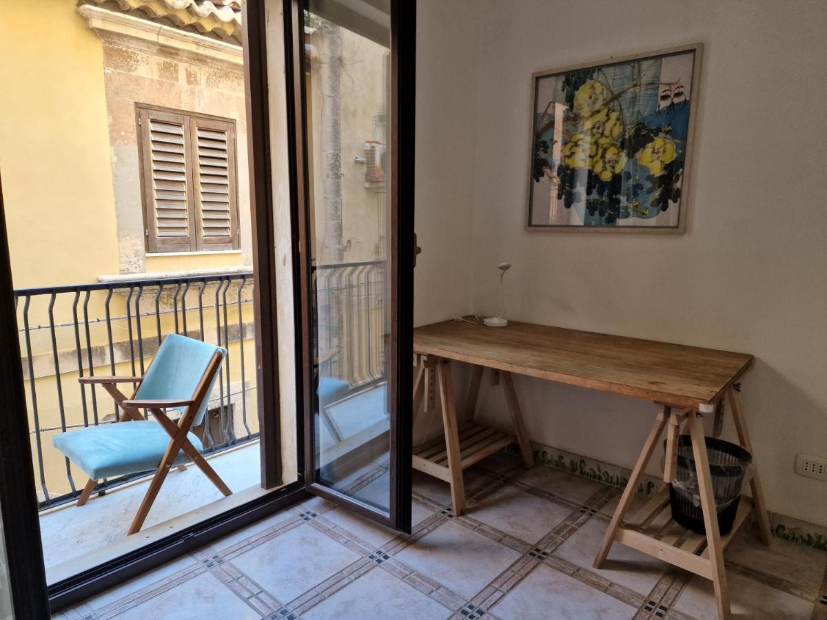 Sea-View Terrace & Bikes Moon Ortigia Holiday Home Syracuse Esterno foto